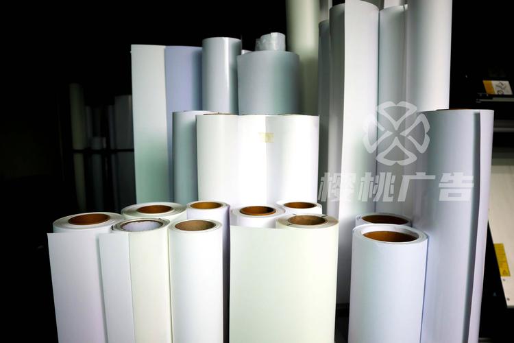 19種廣告噴繪寫(xiě)真材料及適用范圍詳解